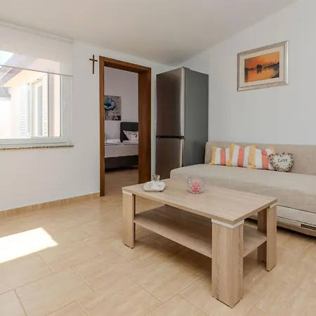 Tukara 2 By Interhome Vir