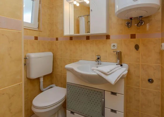 Tukara 2 By Interhome Apartman Vir